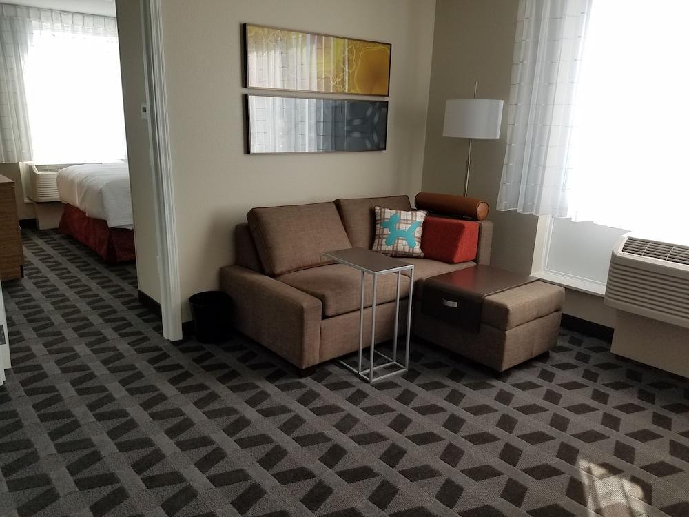Towneplace Suites By Marriott Milwaukee Oak Creek Exteriör bild