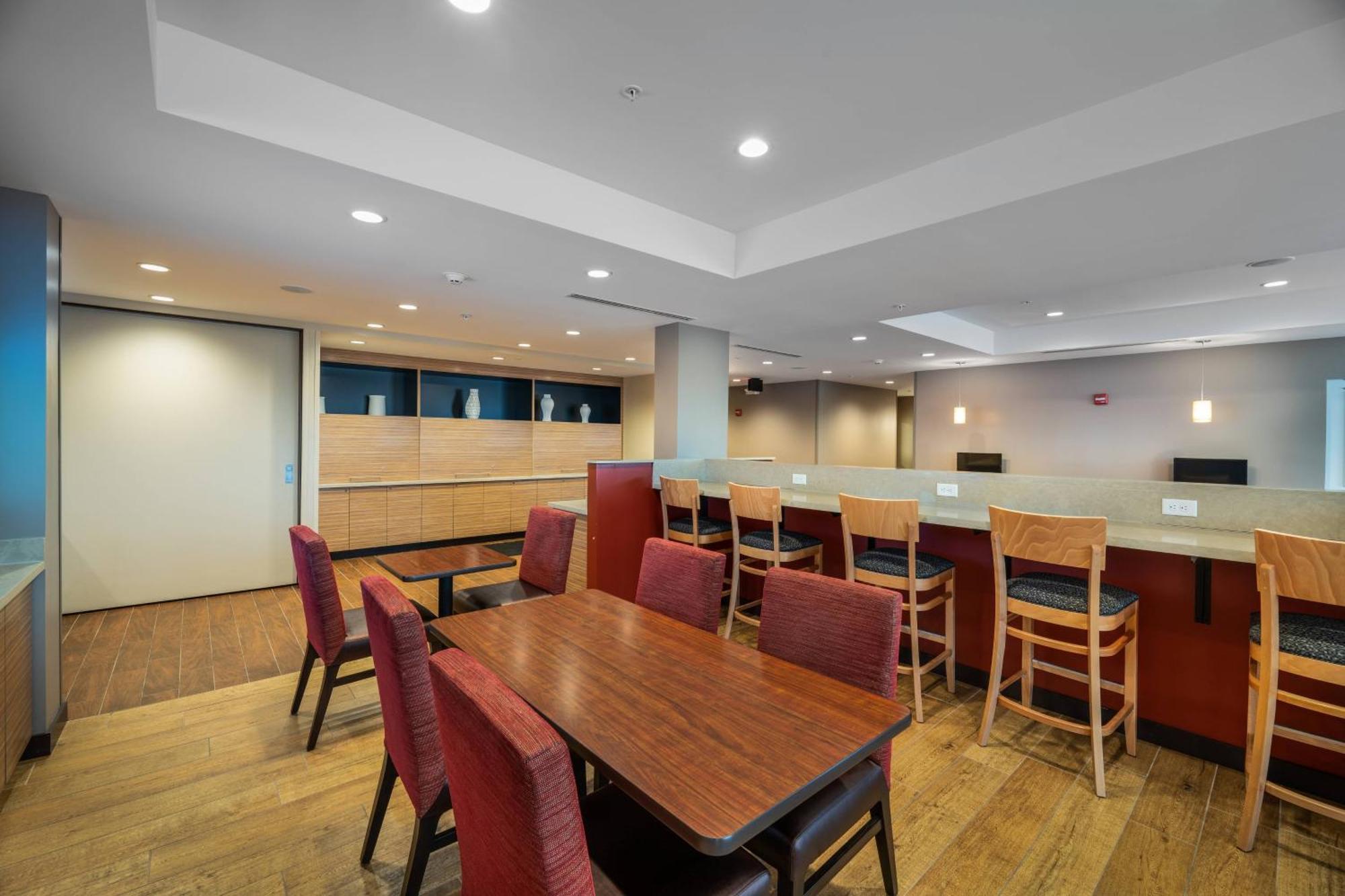 Towneplace Suites By Marriott Milwaukee Oak Creek Exteriör bild