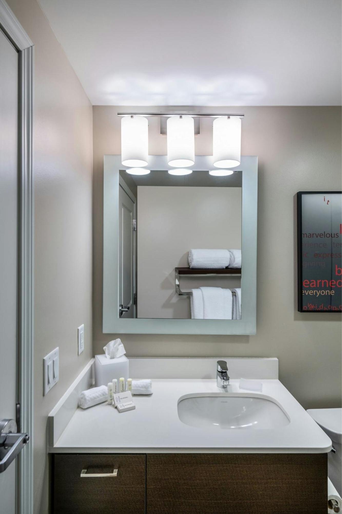 Towneplace Suites By Marriott Milwaukee Oak Creek Exteriör bild