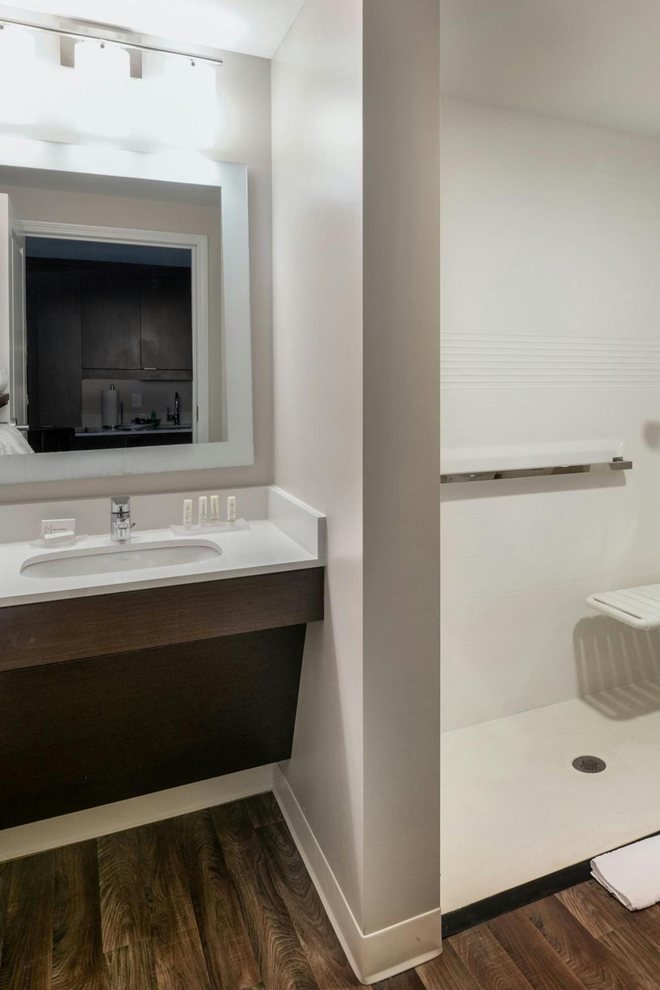 Towneplace Suites By Marriott Milwaukee Oak Creek Exteriör bild