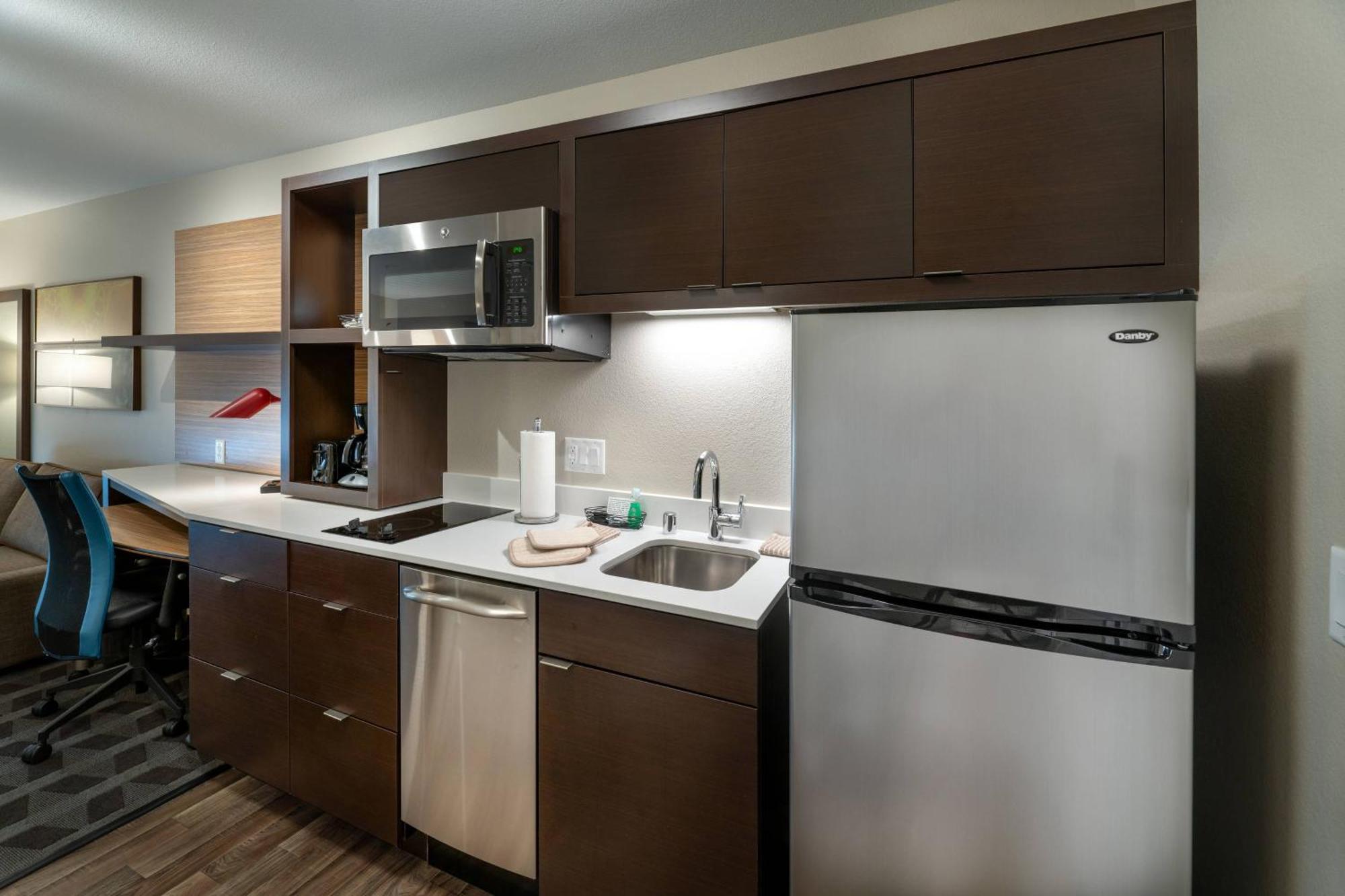 Towneplace Suites By Marriott Milwaukee Oak Creek Exteriör bild