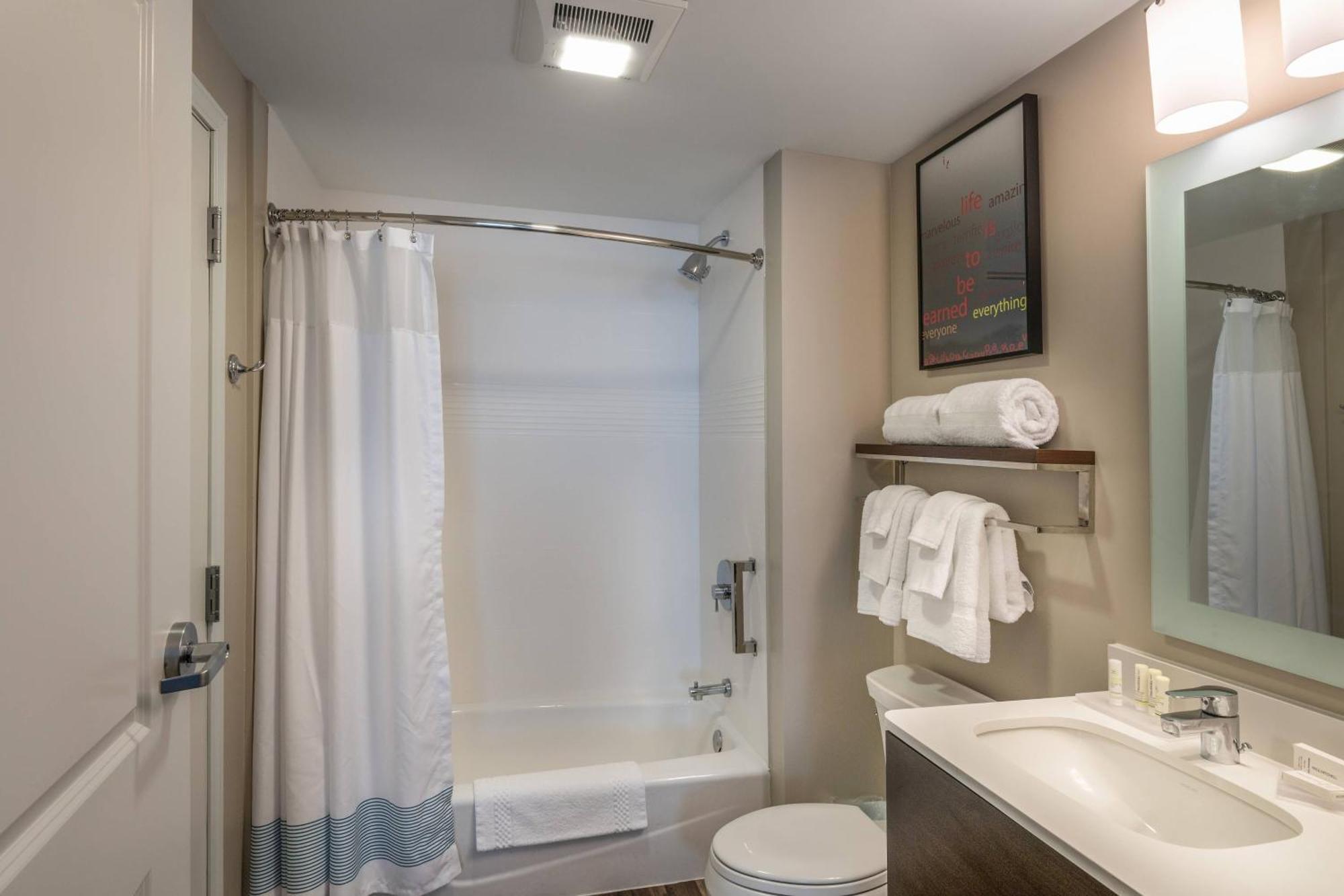 Towneplace Suites By Marriott Milwaukee Oak Creek Exteriör bild