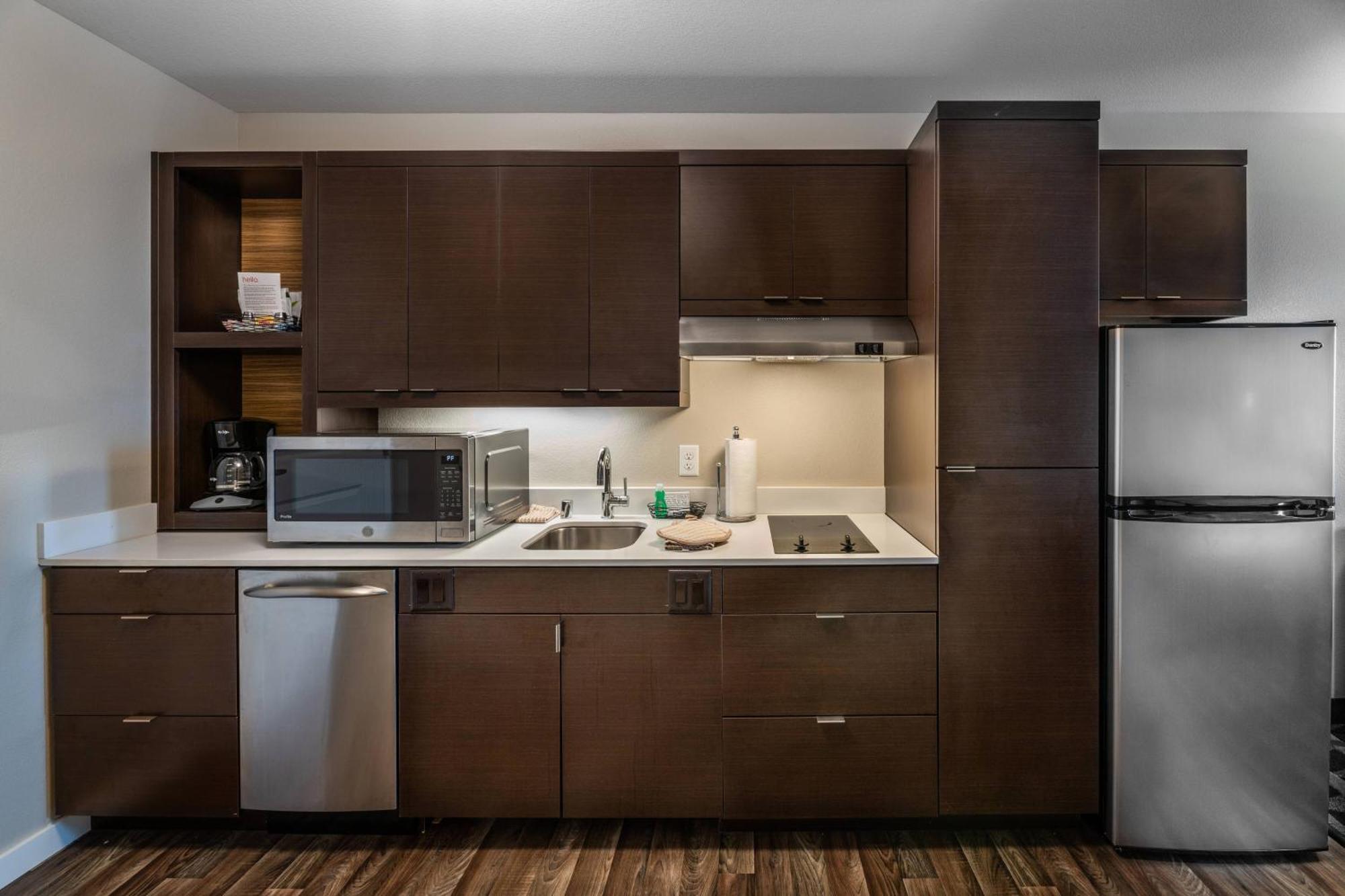 Towneplace Suites By Marriott Milwaukee Oak Creek Exteriör bild